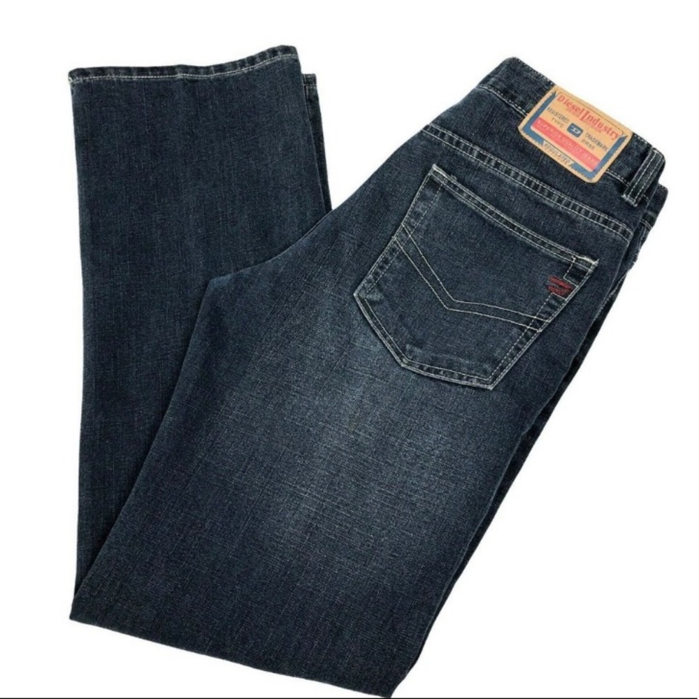 Diesel • Men's Jeans • Straight Leg • Size 34